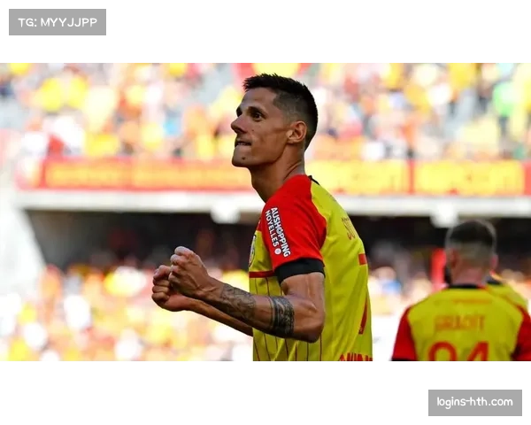 朗斯主场逆转斯特拉斯堡 积分榜上持续施加压力